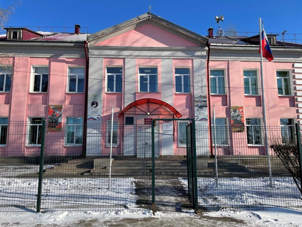 Фотография школы.